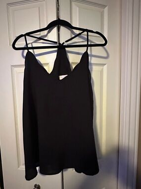 Pink Lily Black Scalloped V-Neck Strappy Camisole
